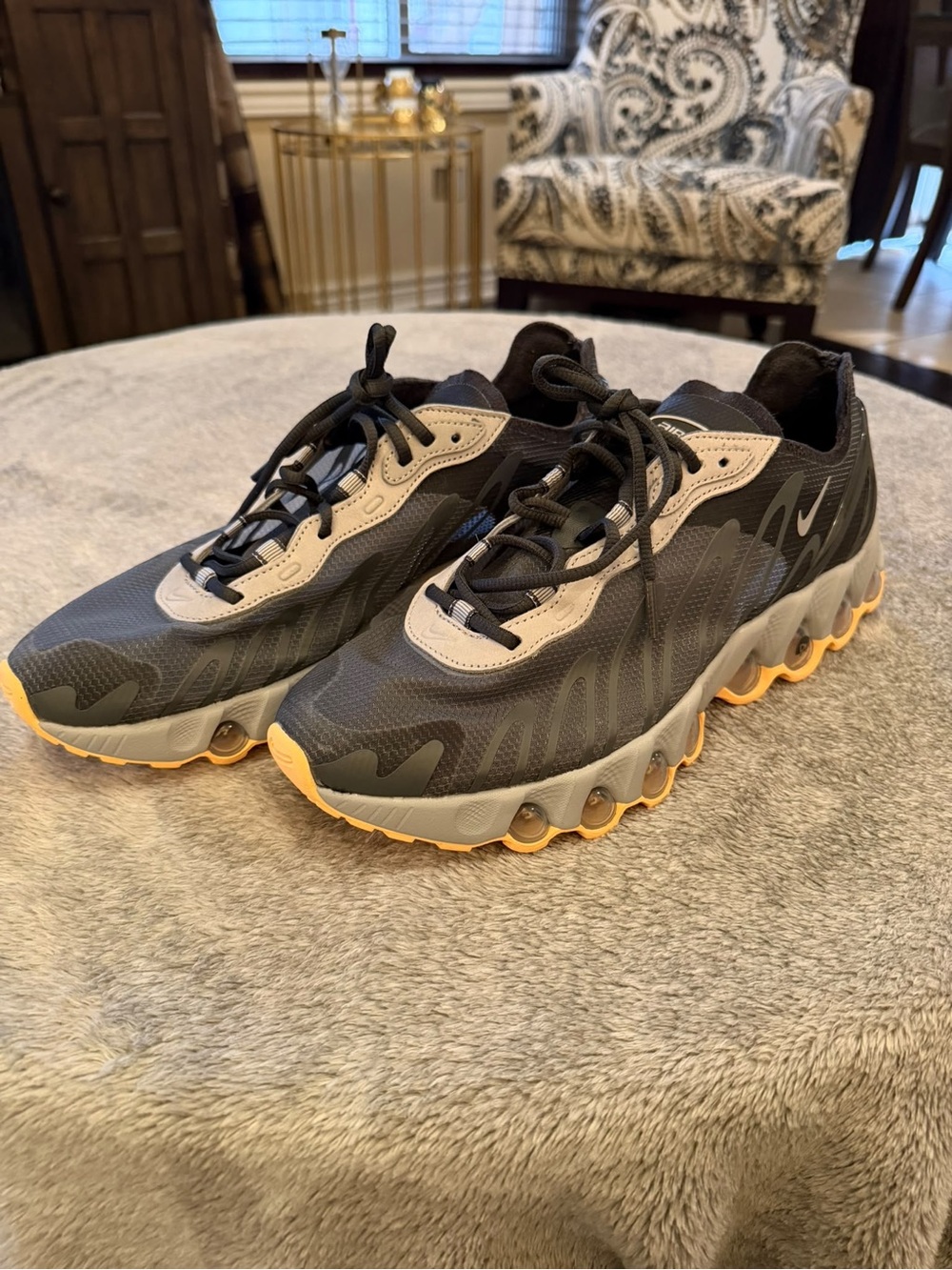 Nike Men’s Black and Gray Athletic Sneakers with Yellow Accent